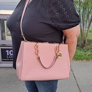 Michael Kors Cynthia Satchel Pale Pink